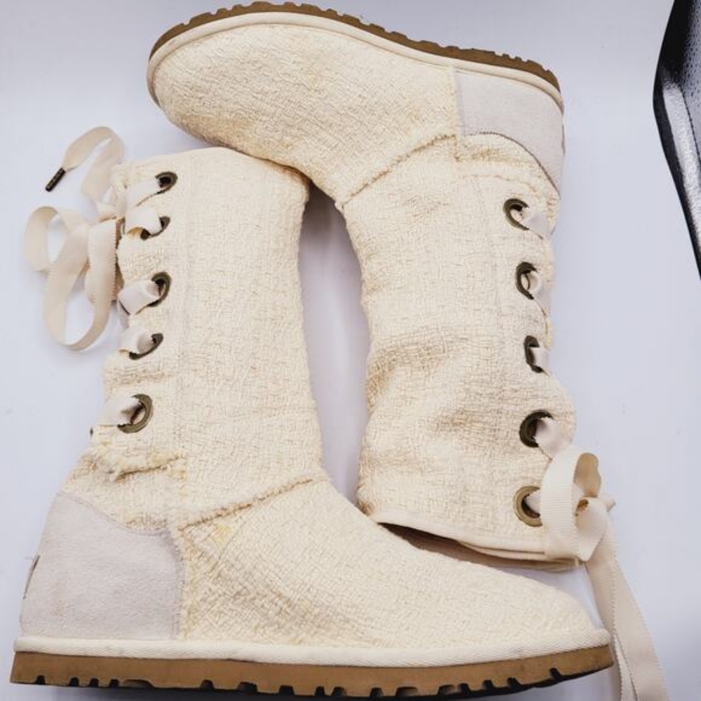 UGG Eva Knit Cream Lace-Up Boots Size 8